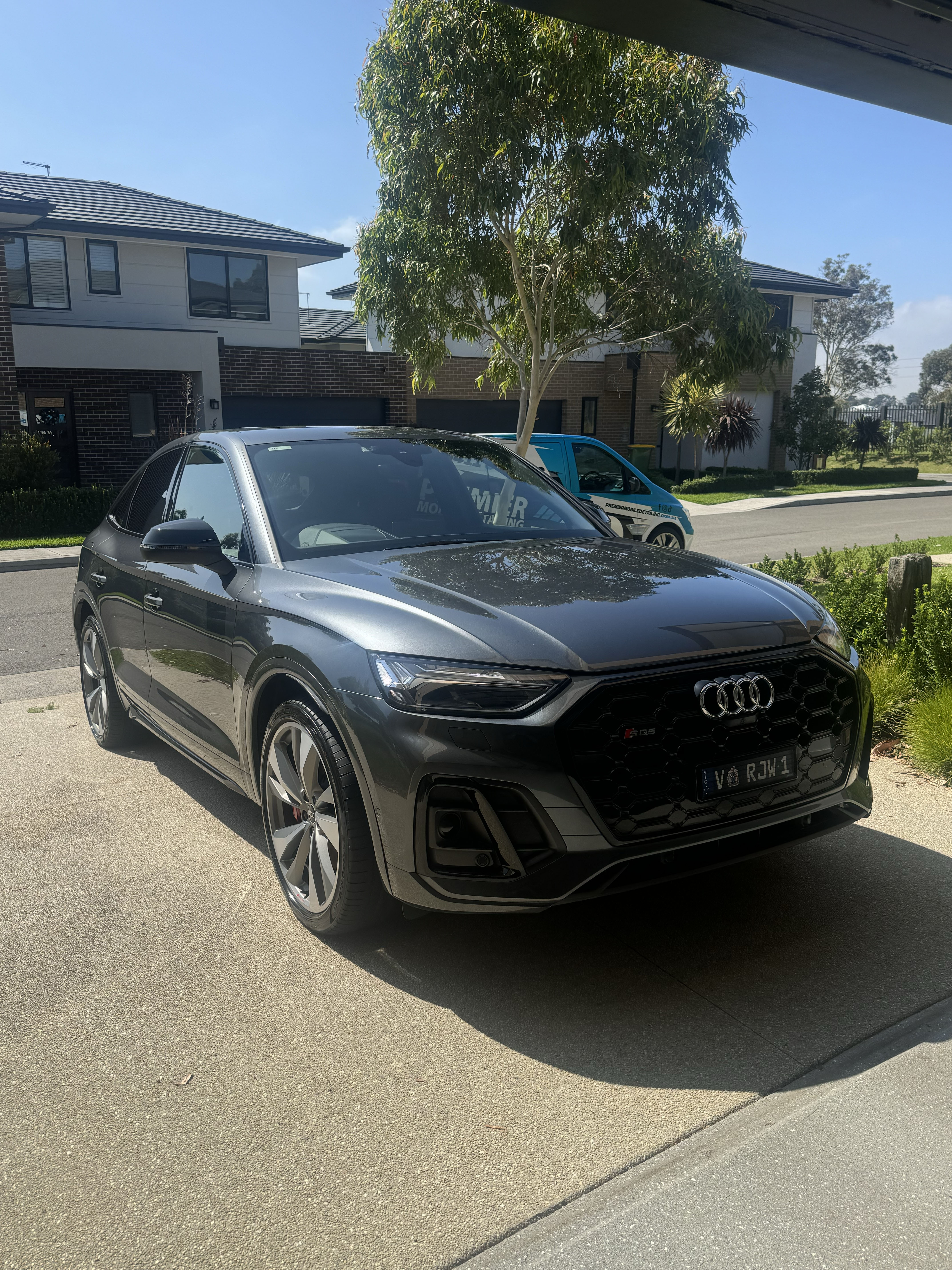 Mobile paint correction work in Keysborough